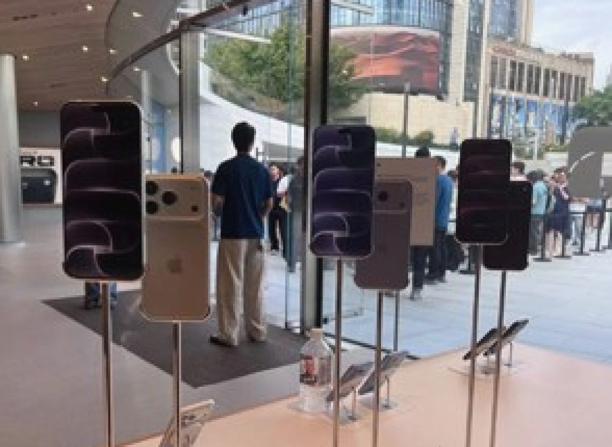 爱思助手_企业部署版_i4tool批量设备管理：iPhone网速卡顿不用忍！3个隐藏设置，五分钟彻底提速（封面配图）